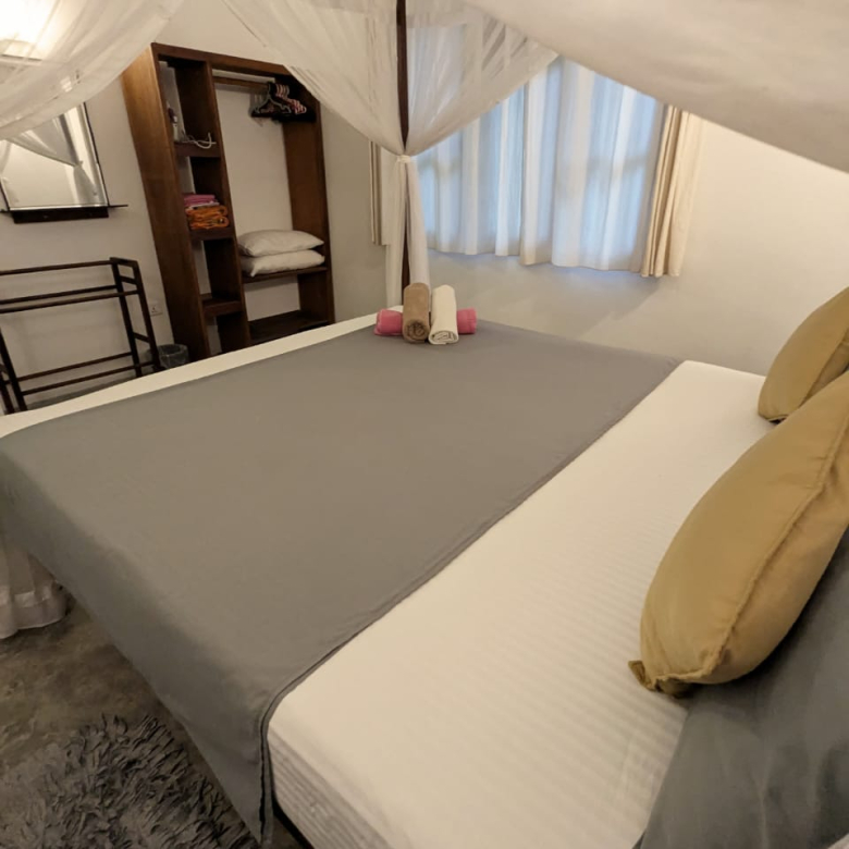 780